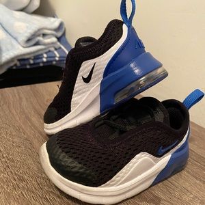 Kids NIKE SNEAKS